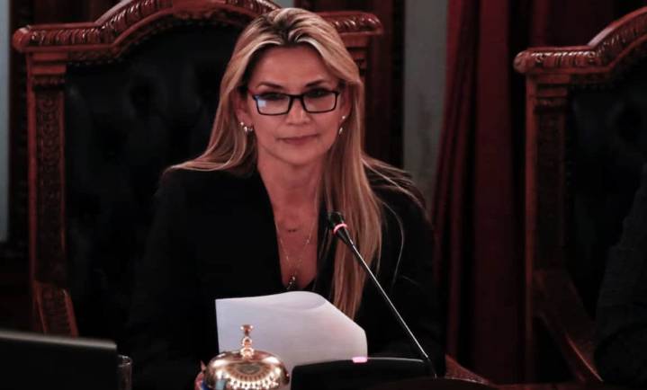 Liberan a expresidenta de Bolivia Jeanine Áñez tras casi 5 años detenida
