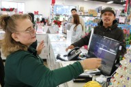 Poca gente sale de compras en el fin de semana de Black Friday