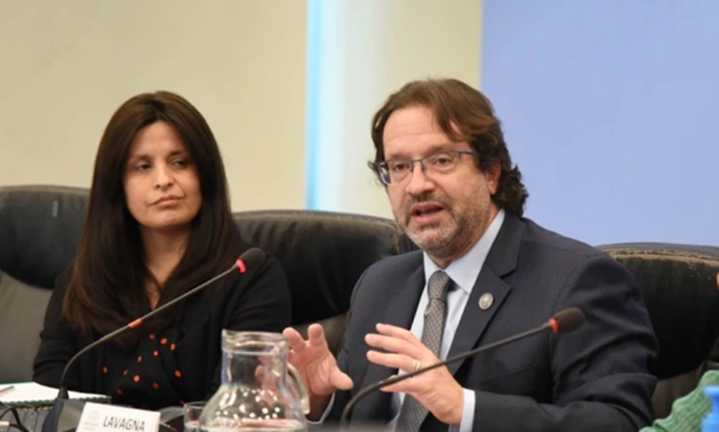 Detectan que Lavagna tocó seis meses de la serie de datos para que no dé recesión y tuvo que dar explicaciones