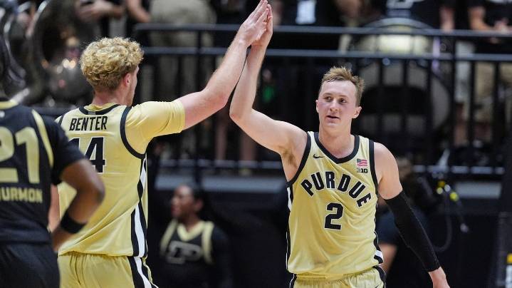 Smith leads balanced attack as No. 1 Purdue defeats stubborn Oakland 87