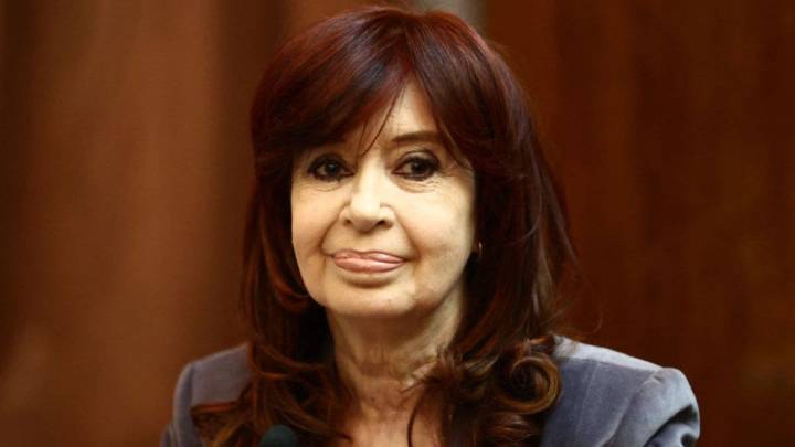 El Gobierno intenta "recuperar" sumas por jubilación y pensión cobradas "indebidamente" por Cristina Kirchner