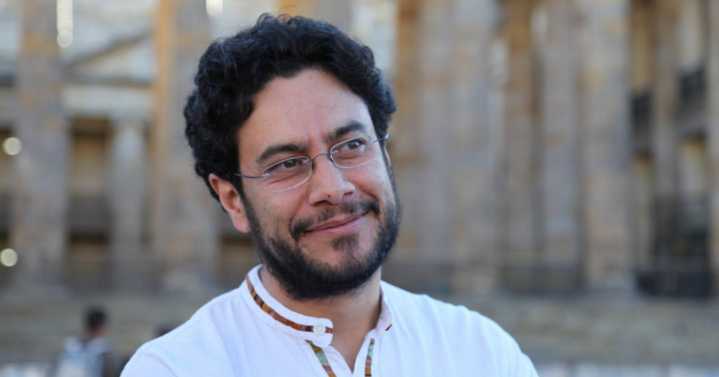 Iván Cepeda sorprende y lidera la intención de voto rumbo a 2026, según el CNC