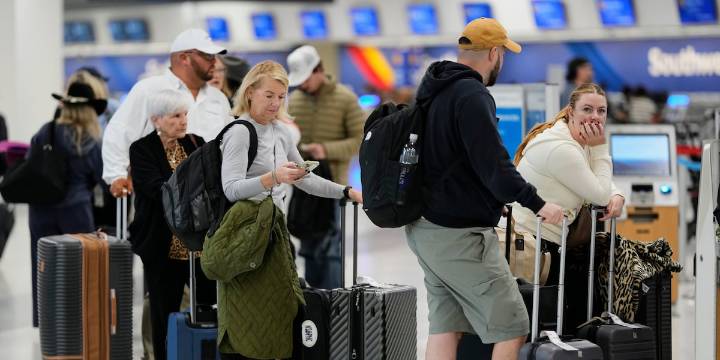A guide to Thanksgiving travel after the government shutdown