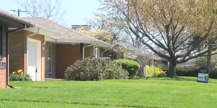 Florida House committee advances property tax cut proposals