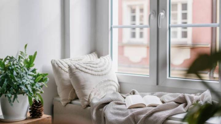 Cómo armar un "rinconcito cozy" con elementos que ya tenés en casa