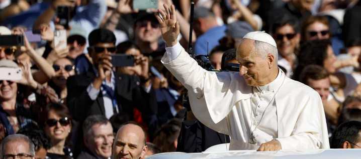 León XIV llama a convertir las escuelas en “umbrales de una civilización de paz y diálogo”
