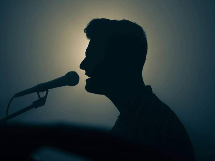 Por qué repetís la misma canción una y otra vez según la psicología