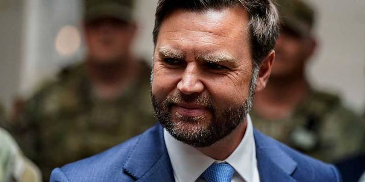 Vance, Banks come out swinging against reporter attacking Tucker Carlson's son