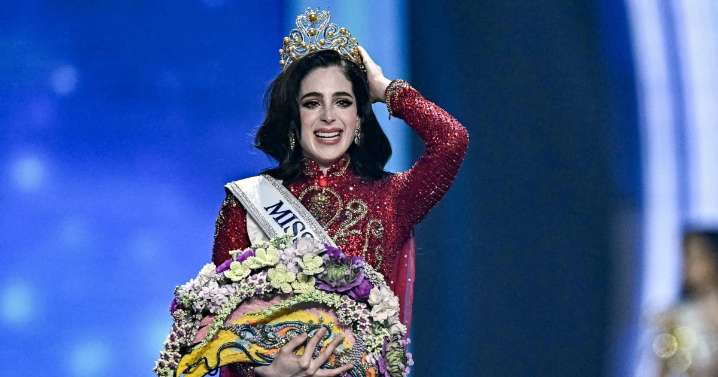 Miss Mexico, who stood up to a host's bullying, is crowned Miss Universe
