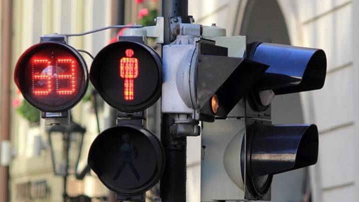 La inteligencia artificial revoluciona los semáforos: así es el proyecto que cambiará el tráfico en Zaragoza