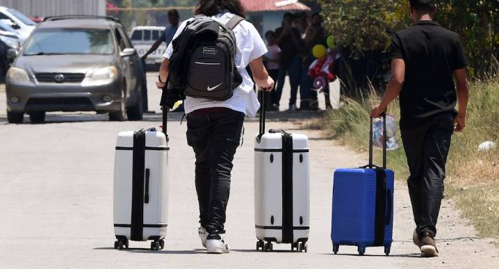 Estados Unidos revisará las ‘green cards’ de migrantes de países de “preocupación”