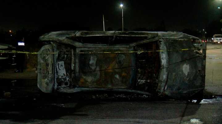 Hombre Intenta Huir Tras Atropellar a un Niño en Tlajomulco; Vecinos lo Golpean y Queman su Auto