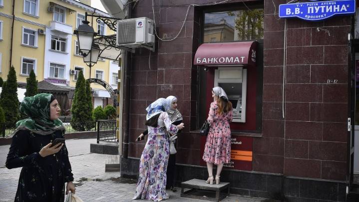 Analyzing Chechnya's Restrictions on Women's Clothing