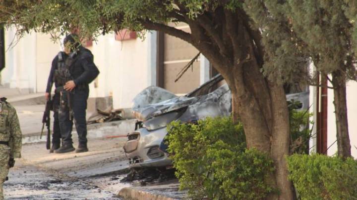 Grupo armado incendia y vandaliza un domicilio de la colonia Lomas de Guadalupe, en Culiacán
