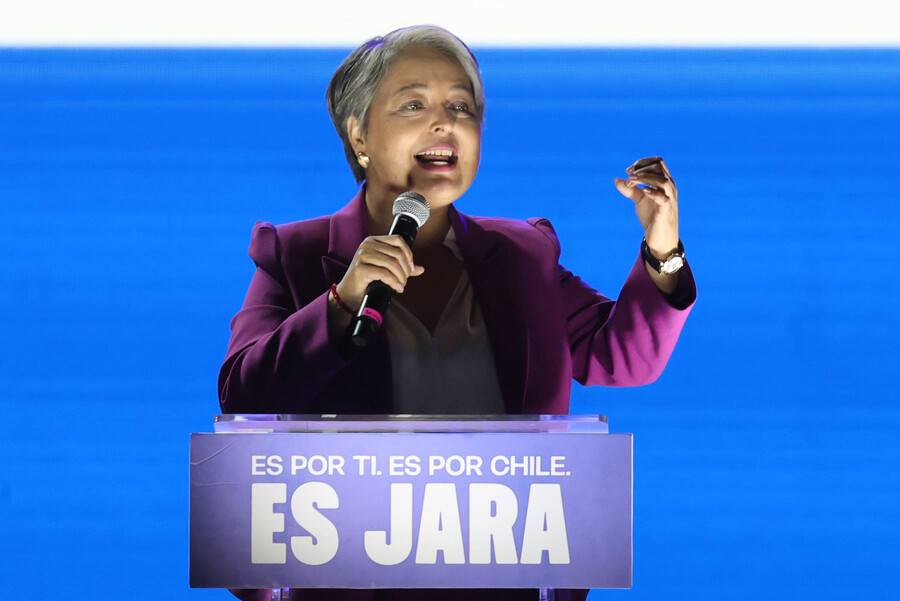 Jara y cánticos en contra de Carabineros: “Me río porque soy una persona alegre y les molesta a algunos”