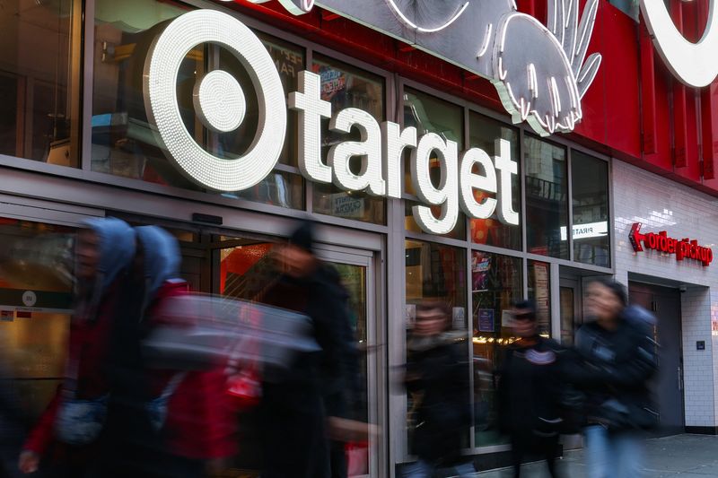 Target to lower prices on 3,000 everyday items for holiday season