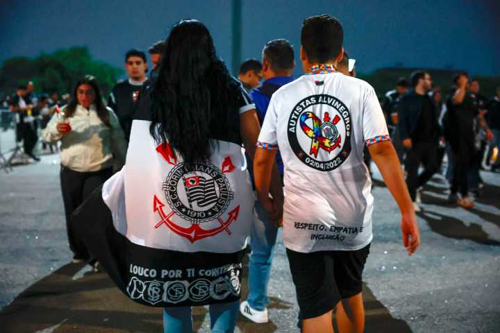 Los hinchas atípicos de Brasil: cómo los aficionados autistas están cambiando el juego