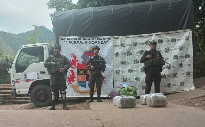 Policía y Ejército incautan 75 kilos de marihuana en el occidente del Huila