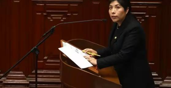 Perú rompe relaciones con México por dar asilo a exministra Bettsy Chávez acusada de golpismo
