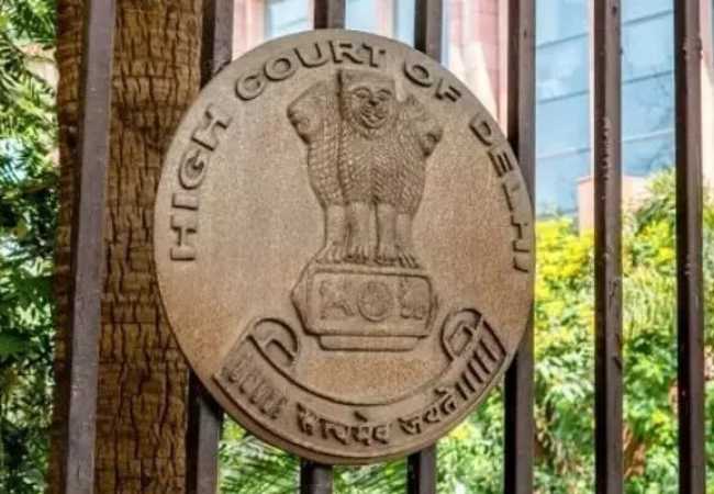 Delhi HC schools Ramdev's Patanjali again; This time over 'Dhoka'...