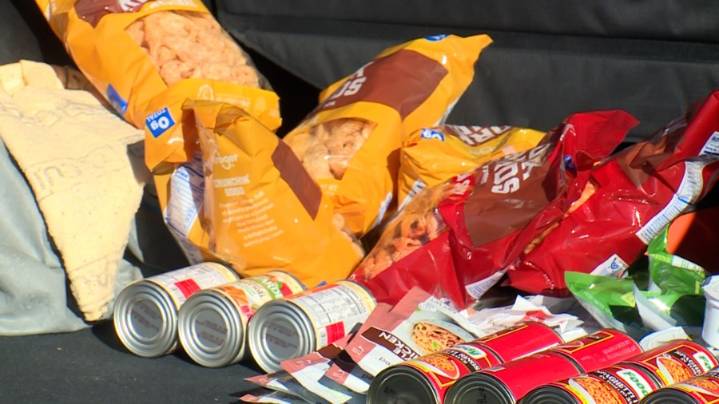 Las Vegas valley food banks begin emergency food distribution as SNAP funding ends