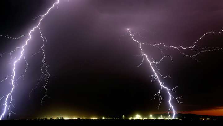 Thunderstorm warning issued for Phoenix area