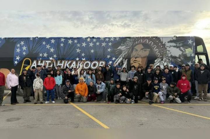 Ahtahkakoop’s Fred Sasakamoose to be honoured at Chicago Blackhawks game