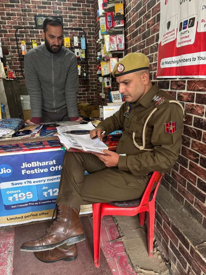Anantnag police launch massive crackdown on SIM misuse
