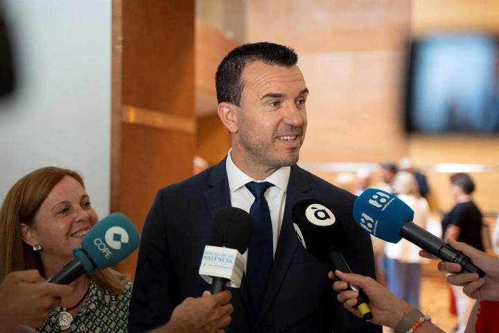 Quién es Vicent Mompó: el sustituto de Mazón en Valencia