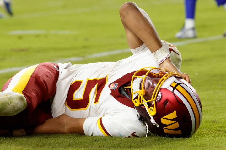 Jayden Daniels’ MRI Released As Dan Quinn Receives Big Injury Update on Commanders QB Jayden Daniels had a shoulder injury on Sunday night football against the Seahawks. Now there is some good news re