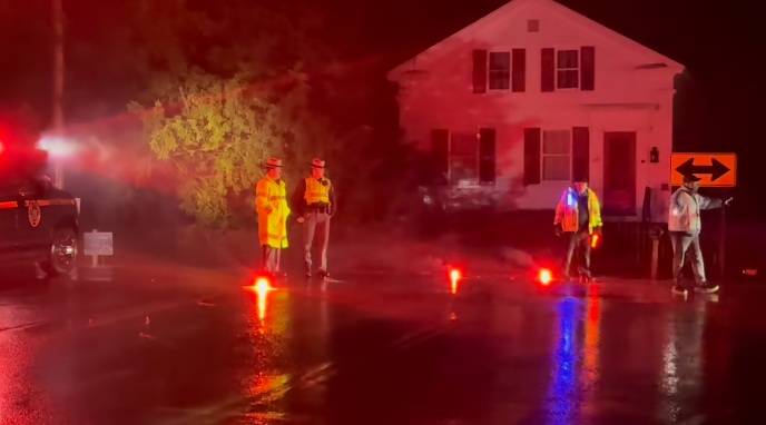 2 pedestrians struck by vehicle near Charlton Tavern