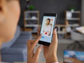 Qué significa que alguien mienta en su perfil de app de citas