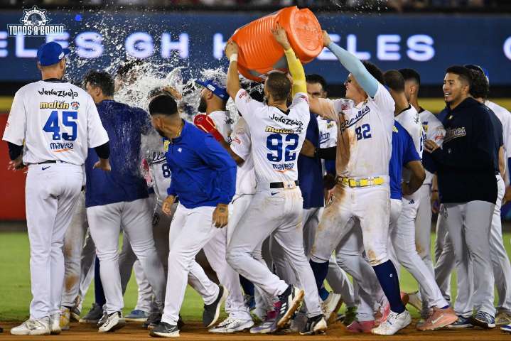 Magallanes le gana el segundo al Caracas y esta vez con dejada en el terreno