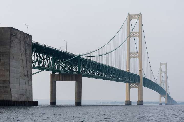 One confirmed dead at Mackinac Bridge