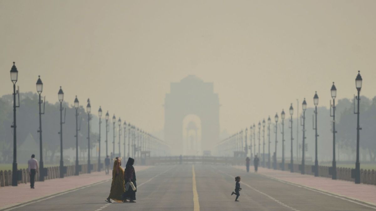 Haze blankets Delhi as air quality remains 'very poor' with AQI at 309