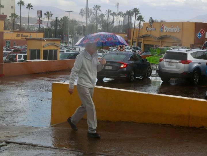 Protección Civil alerta por temperaturas de hasta 10 grados y lluvias en Tijuana