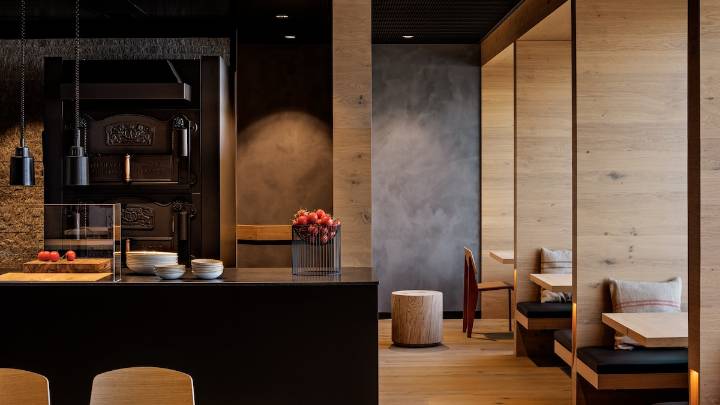 Inside the secret world of the luxury airport lounge