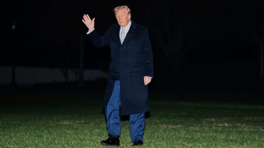 Trump floats talks with Maduro amid military buildup