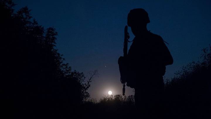 Ukrainian Men Approaching Military Age Are Fleeing in Droves