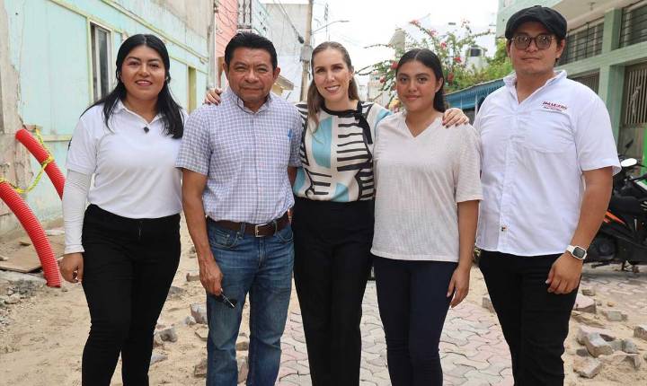 Atenea Gómez Ricalde supervisa el avance del soterramiento de la red eléctrica en el Centro de Isla Mujeres