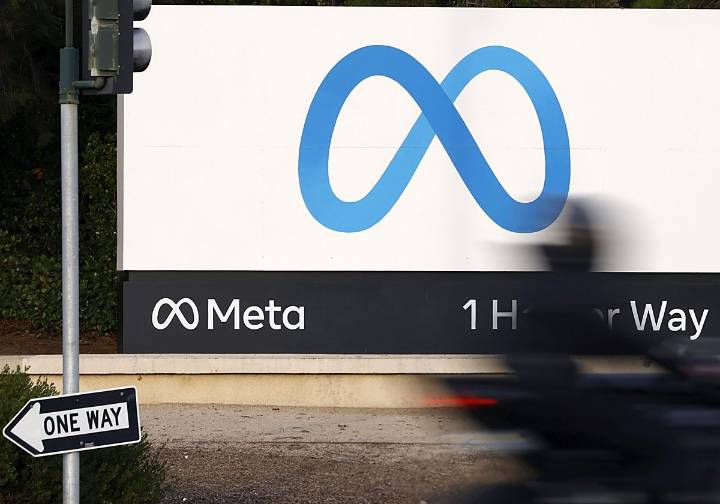 Meta, condenada a pagar 542 millones de euros a los medios españoles por competencia desleal