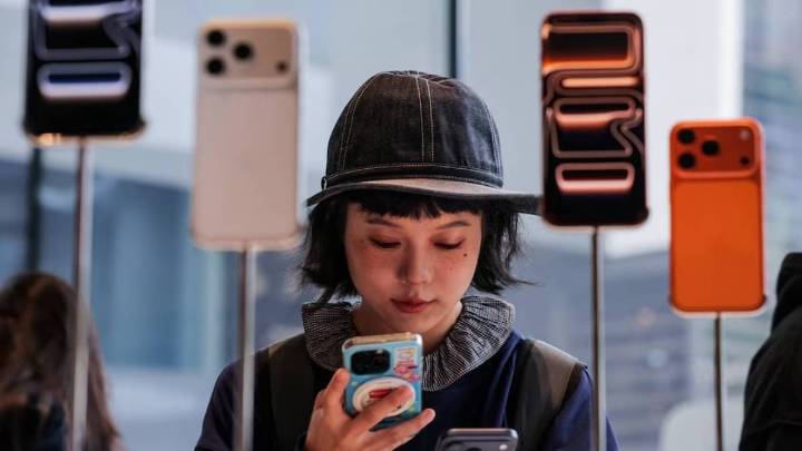 Apple Pulls Two Gay Dating Apps in China Under Government Order Tech News