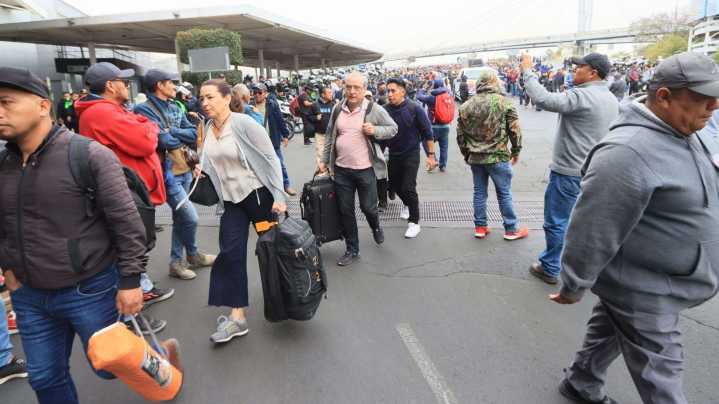¿Hay Paso al AICM por Bloqueo de Transportistas Hoy? Mensaje Importante de Aerolíneas