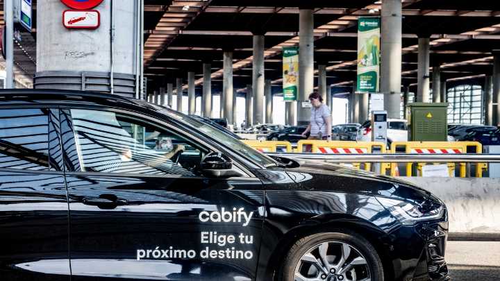 El «Cabify Social» podría arrancar en 2026: un servicio gratuito para personas vulnerables