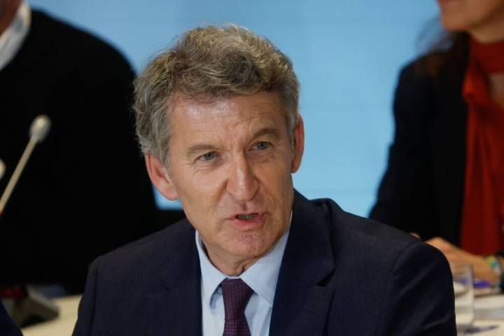 Feijóo exige un cambio de gobierno