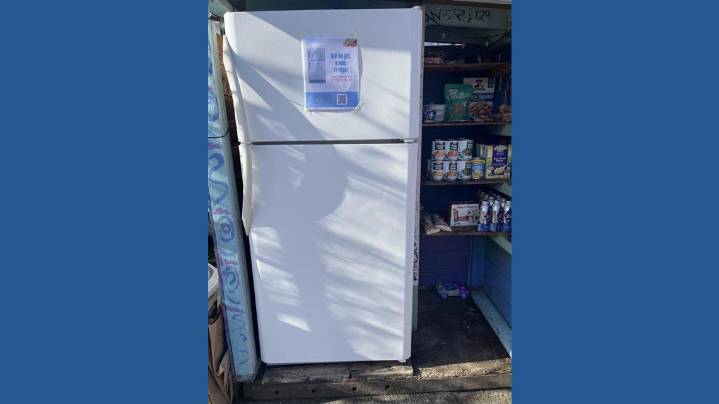 Southeast Portland neighbors save broken community free fridge