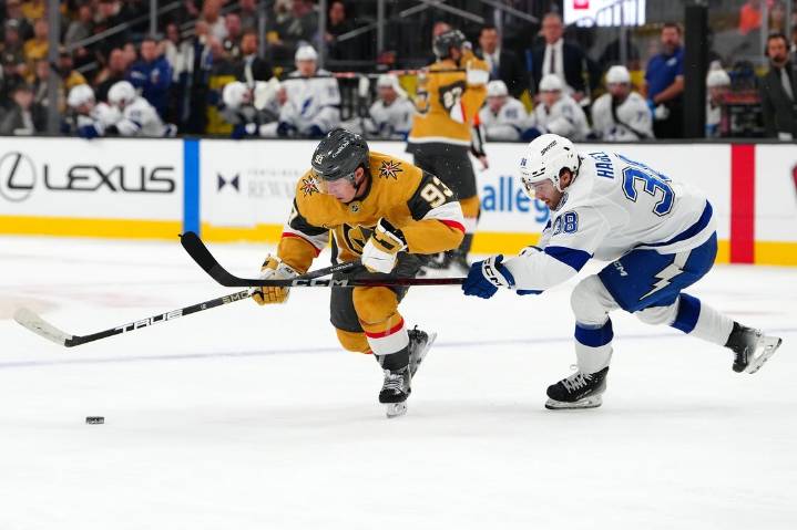 Deadspin | Golden Knights in search of rebound vs. Ducks after home-ice collapse