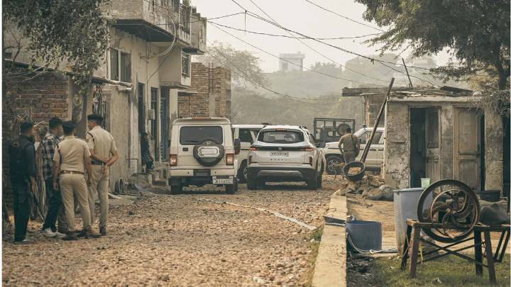 Faridabad: Search operations continue after supply of explosives recovered
