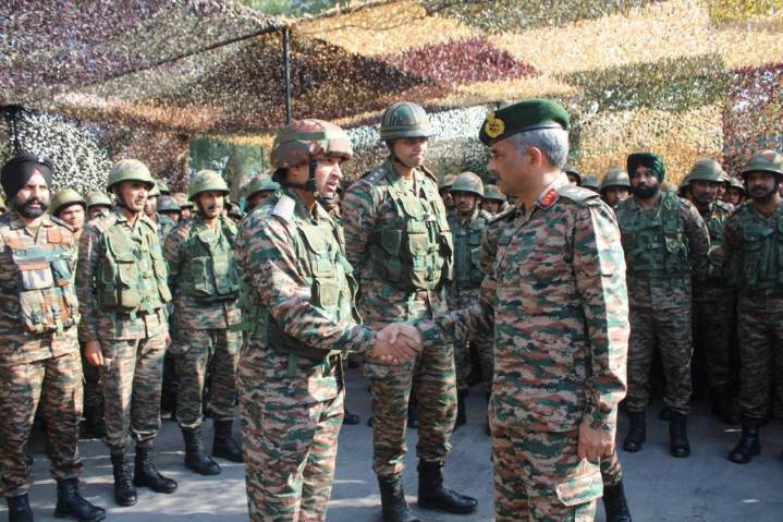 Army’s western commander reviews preparedness in Jammu