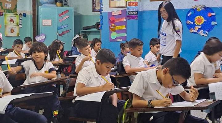 Rodríguez: La juventud es el presente en la construcción de la patria